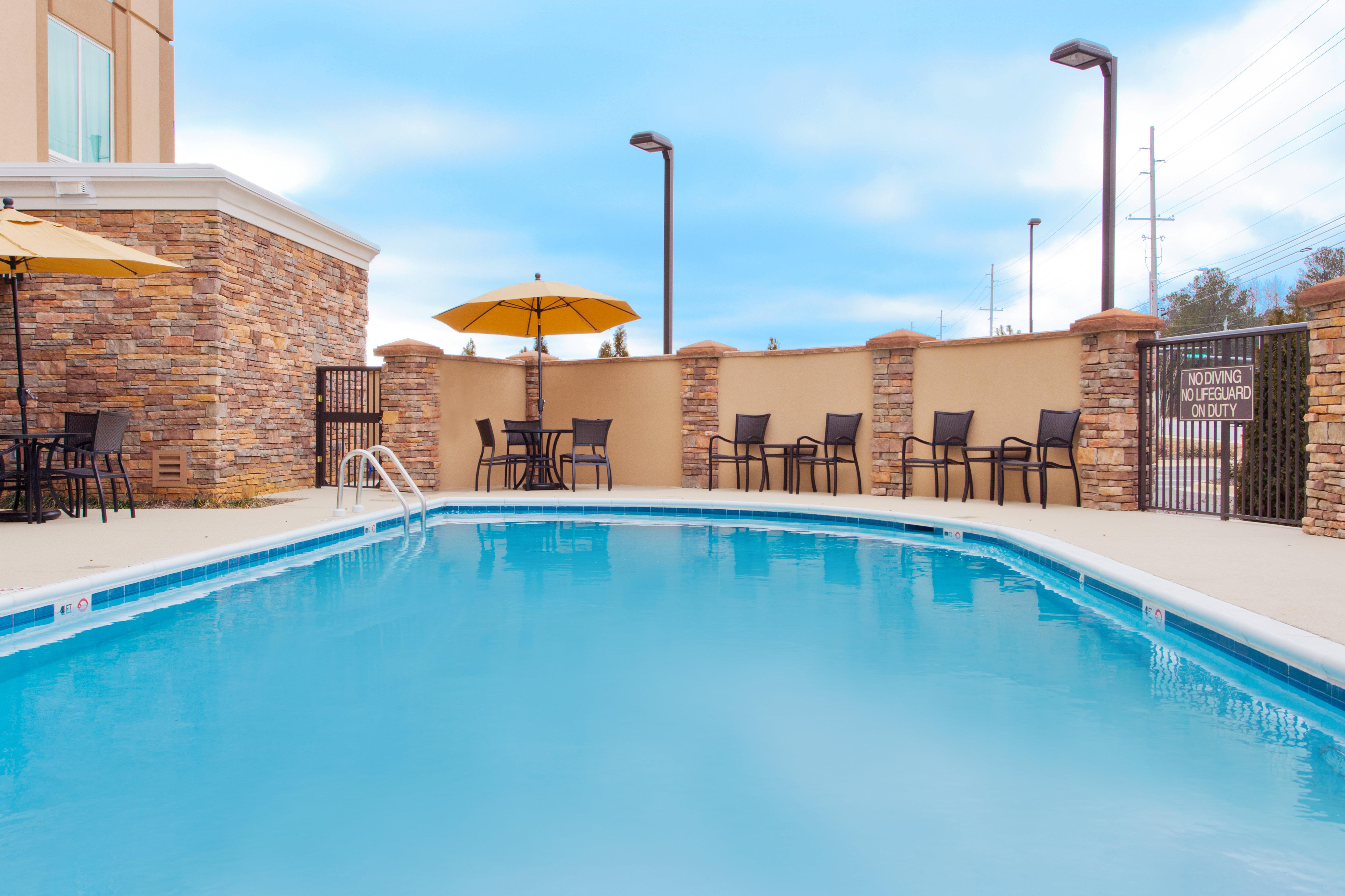 Holiday Inn Express Hotel & Suites Huntsville West - Research Park By Ihg Eksteriør billede